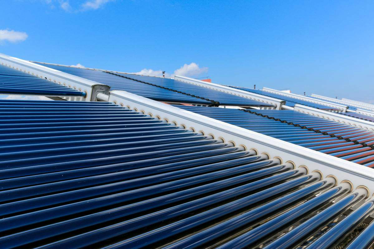 2020-2026年中國太陽能利用產(chǎn)業(yè)運(yùn)行分析與前景預(yù)測報(bào)告(圖2)